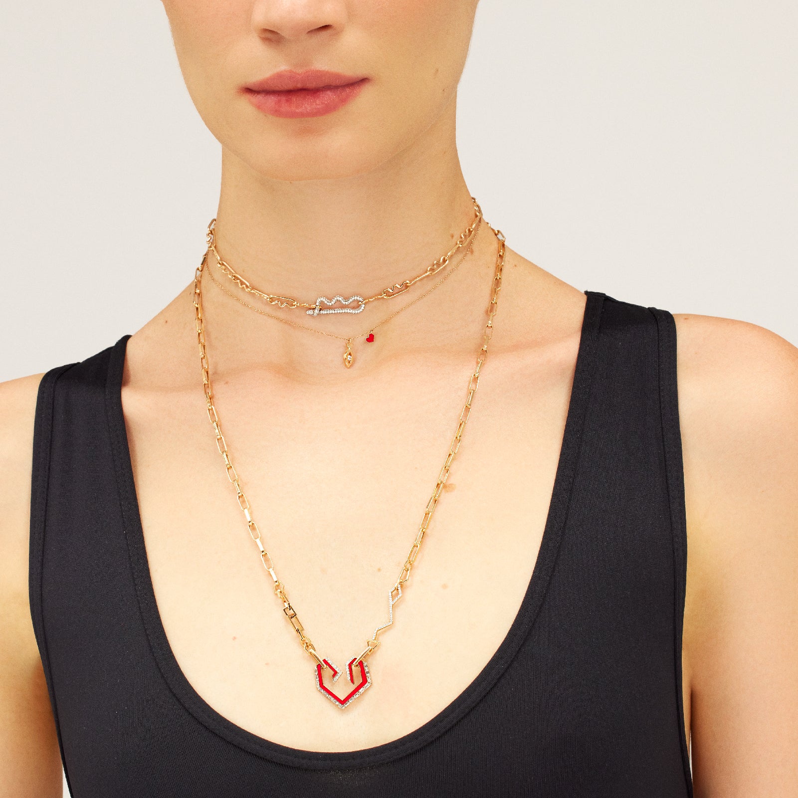 Afecto Necklace Roslow Gold / White Brilliant Diamond and Red Ceramic